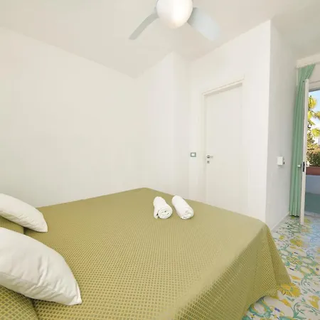 Hotel Parco Cartaromana 3*