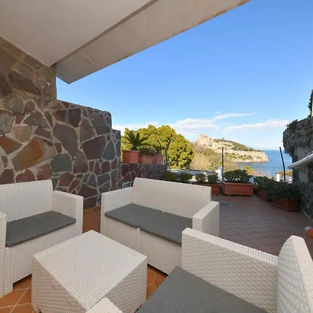 Parco Cartaromana Hotel 3*