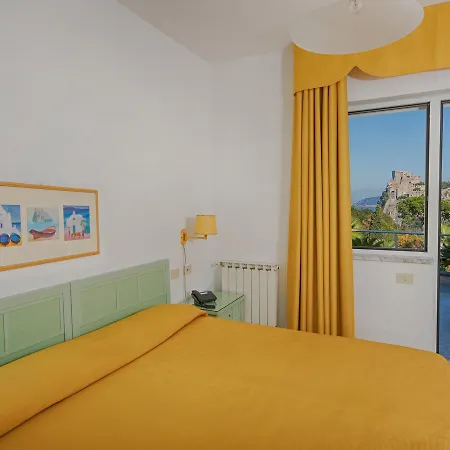 Parco Cartaromana Hotel