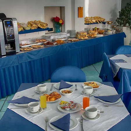 Hotel Parco Cartaromana 3*