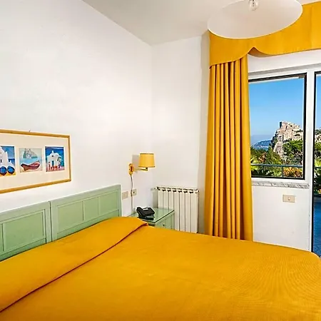 Hotel Parco Cartaromana 3*
