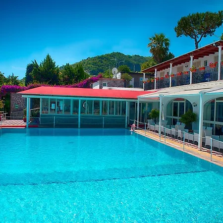 Hotel Parco Cartaromana 3*
