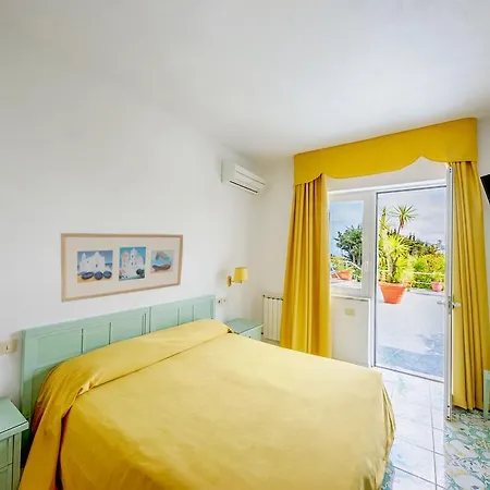 Hotel Parco Cartaromana Ísquia