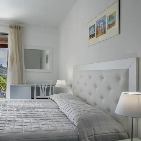 Parco Cartaromana فندق ايسكيا
