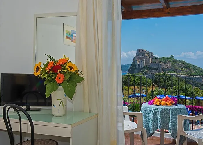 Parco Cartaromana Hotel