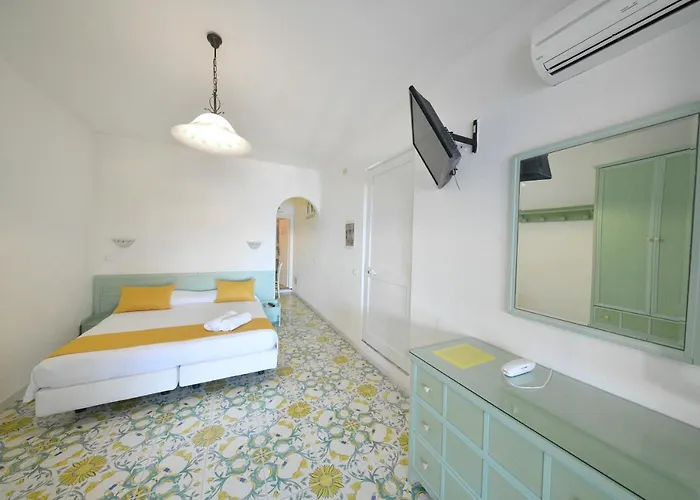 Parco Cartaromana Hotel 3*