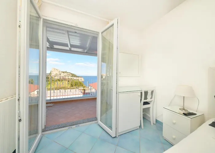 Parco Cartaromana Hotel