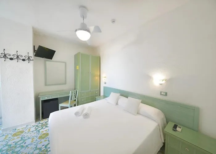 Parco Cartaromana Hotel Ísquia