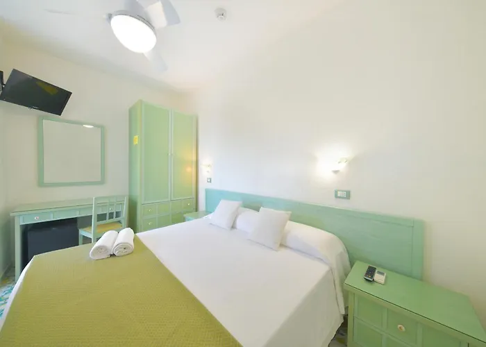 Parco Cartaromana Hotel