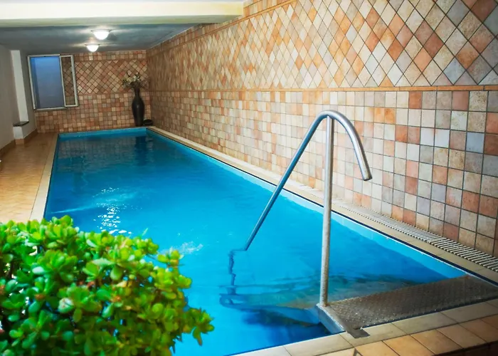 Hotel Parco Cartaromana 3*