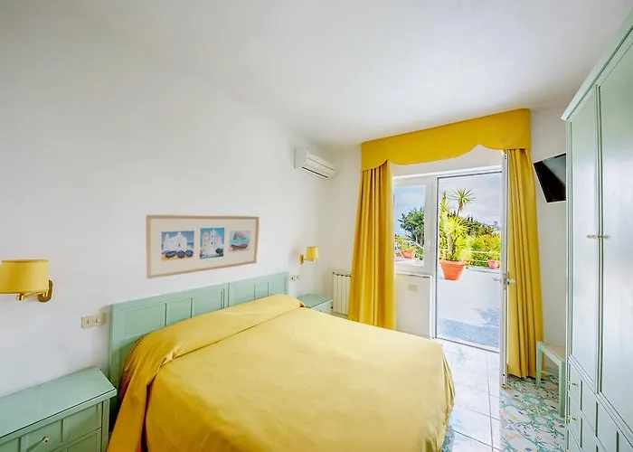 Hotel Parco Cartaromana Ísquia