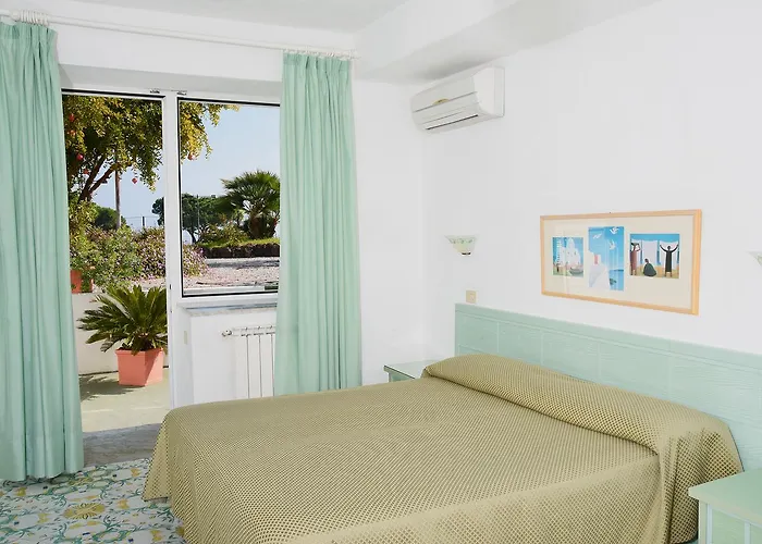 Parco Cartaromana Hotel 3*