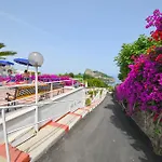 ホテル Parco Cartaromana イスキア島