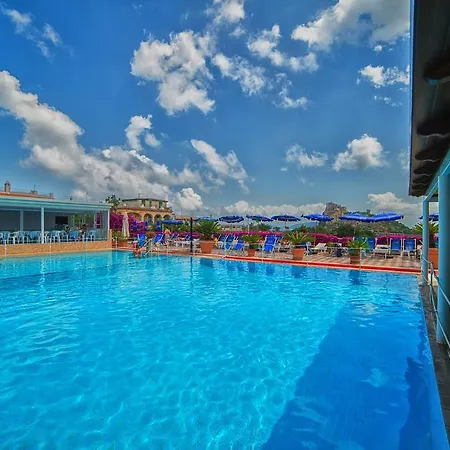 Parco Cartaromana 3*