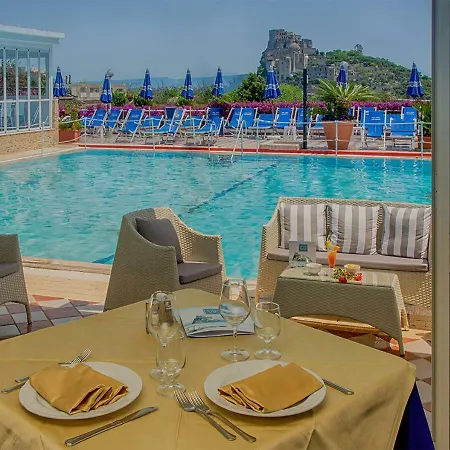 Parco Cartaromana فندق ايسكيا